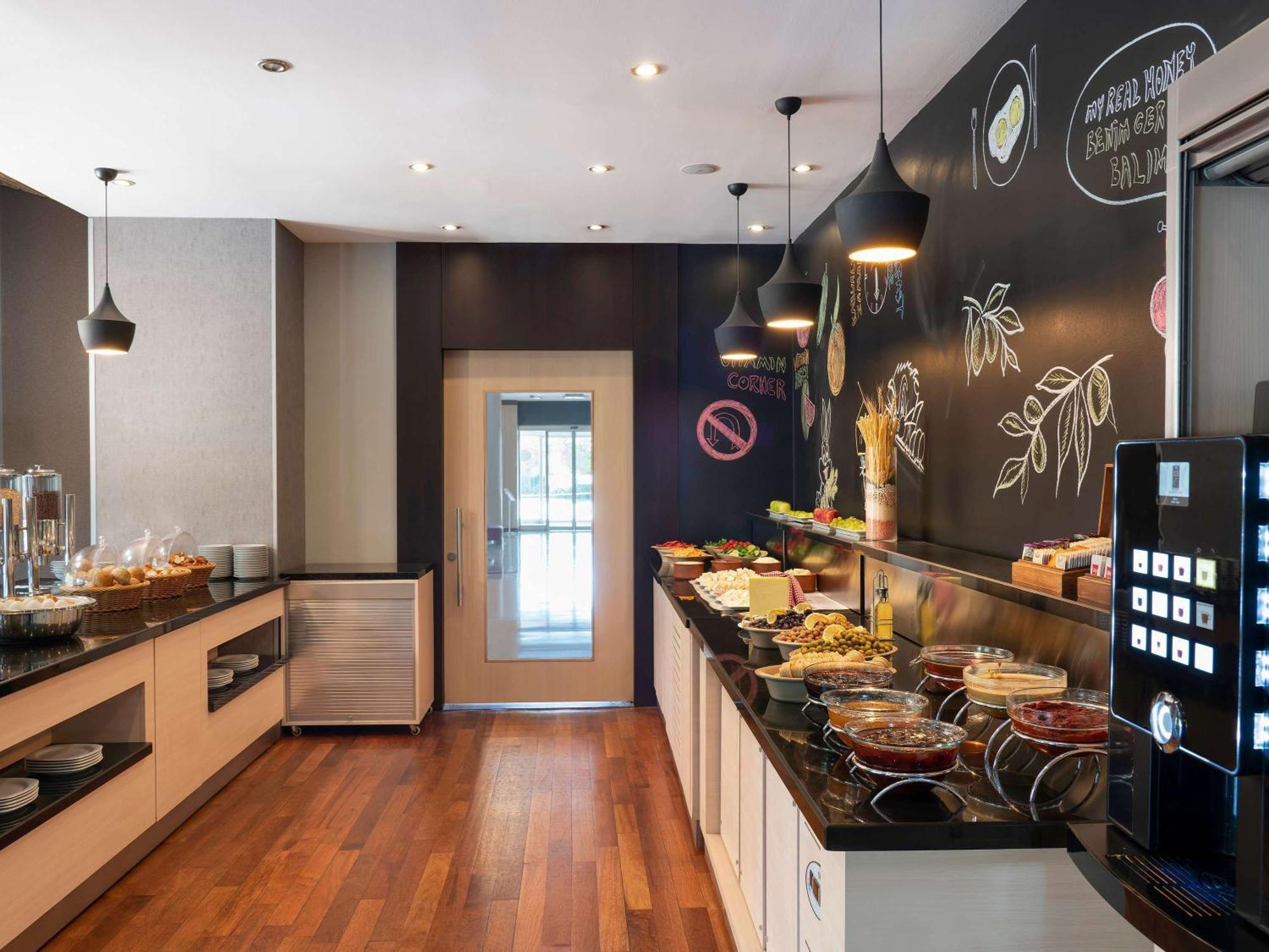 Ibis Eskişehir Exteriör bild