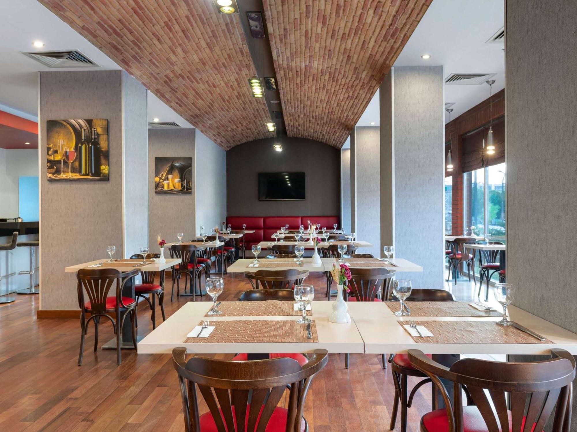 Ibis Eskişehir Exteriör bild